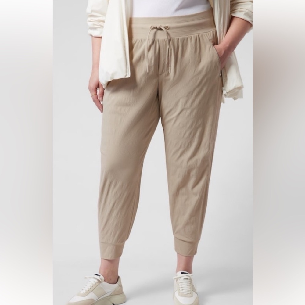 Athleta Trekkie North Jogger plus size 24 tan color new with tag